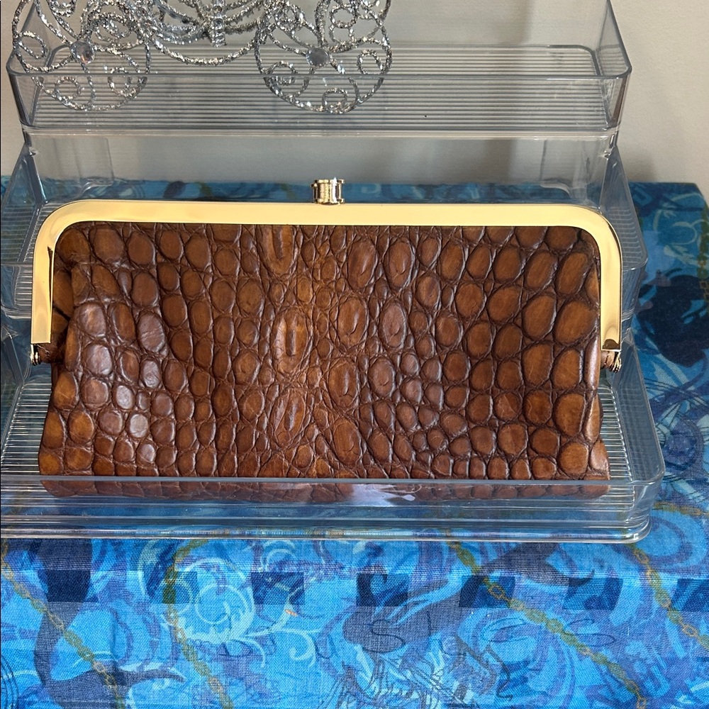 G.I.L.I. Brown Crocodile-Embossed leather Clutch - Picture 3 of 15